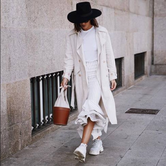 Staud Britt Linen & Leather Brown Bucket Bag - Picture 3 of 15